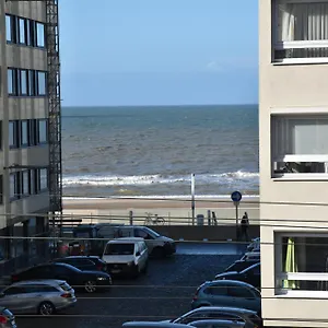 Appartement Lichtrijk 2-slaapkamerappartement Met Zeezicht En Gratis Parking, Ostende
