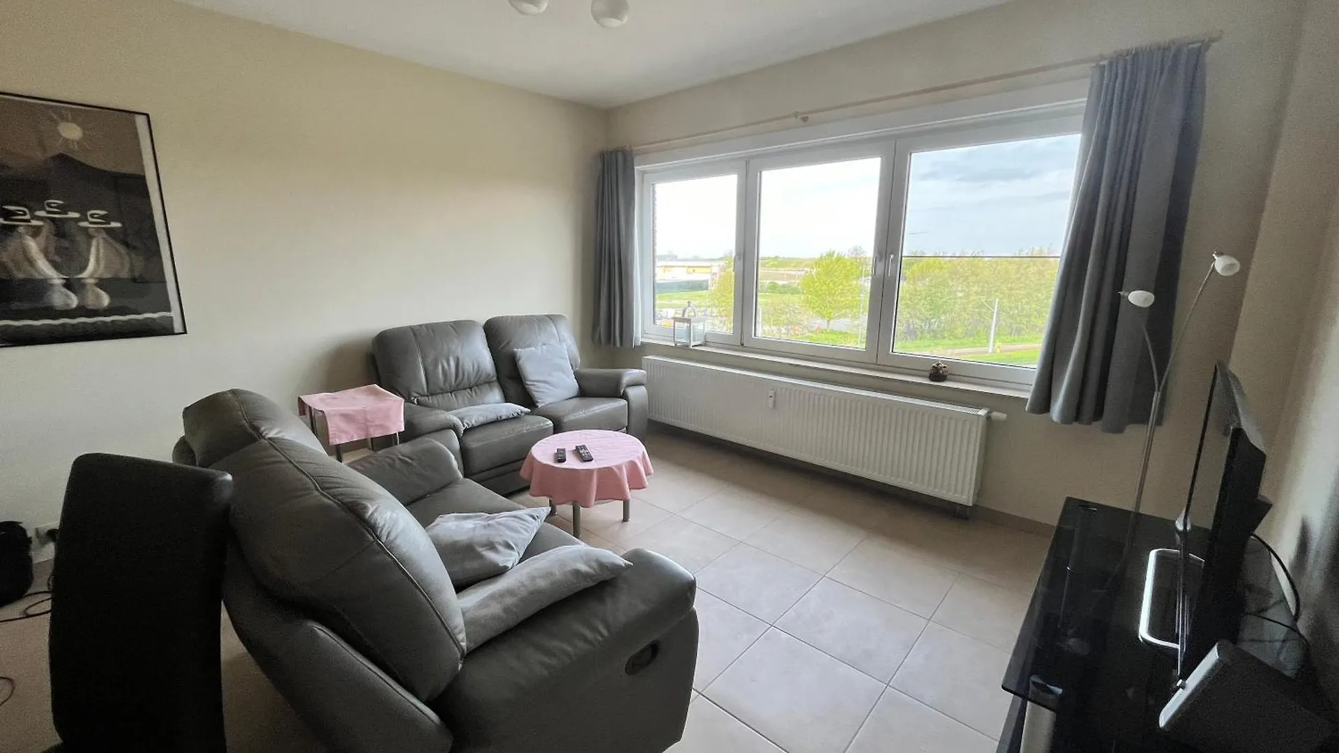 Cozy 2-Bedroom Apartement Within Walking Distance Of The Beach T62 Ostend